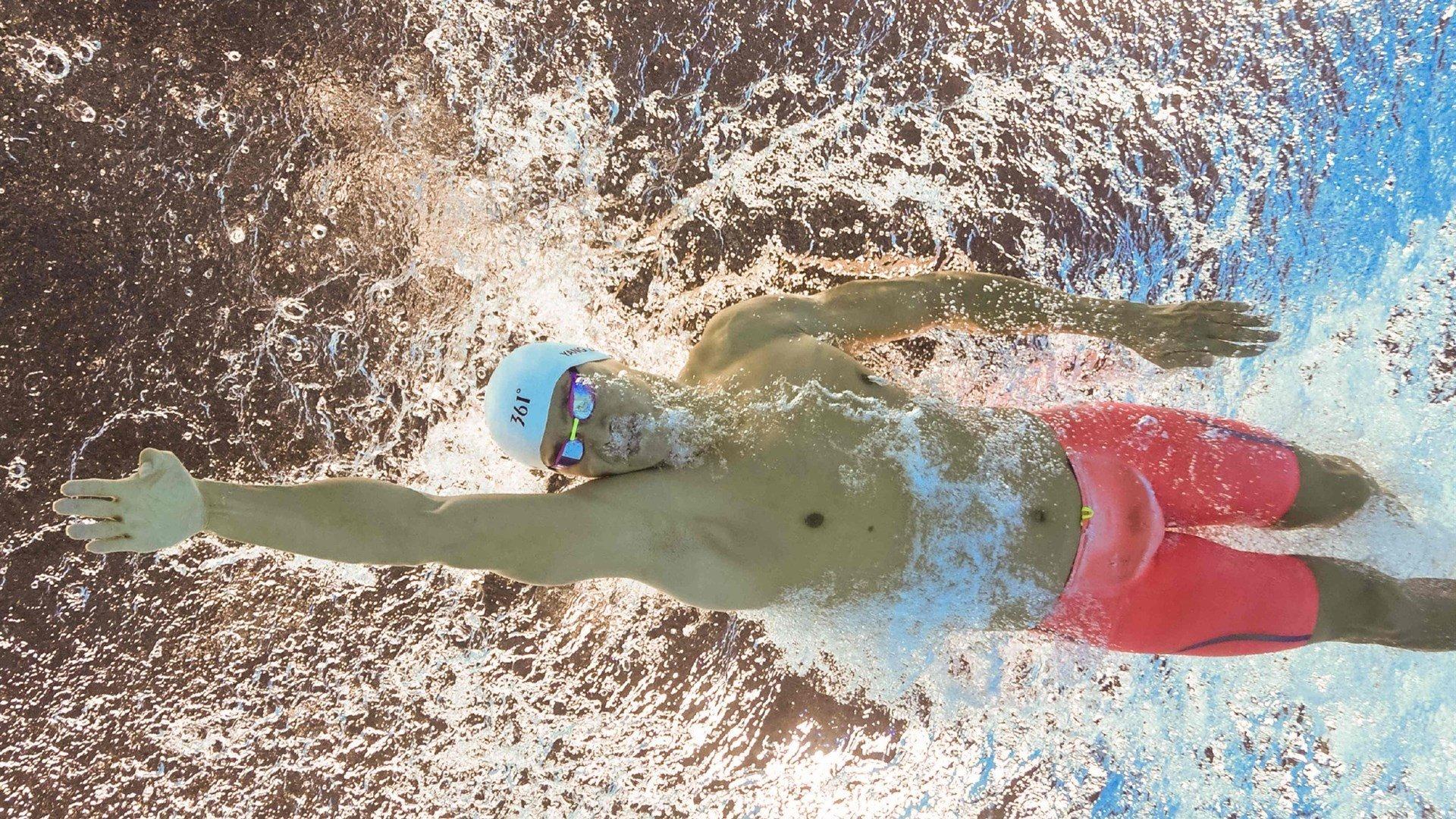 波兰主帅,控球为钥,健康双星迎战荷兰