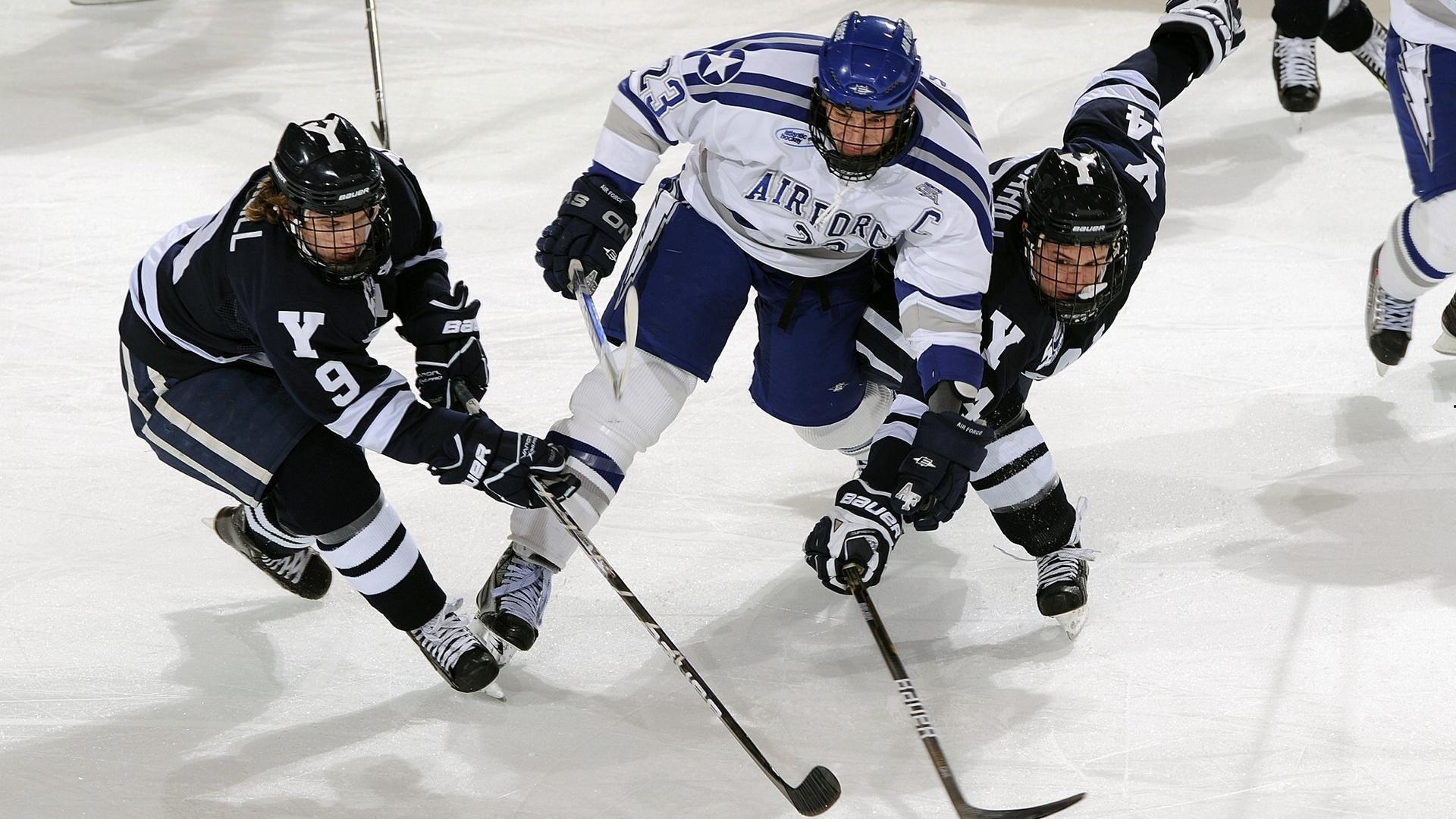 自助者天助！李霄鹏再演保级神话，青岛海牛绝境中守住中超火种
